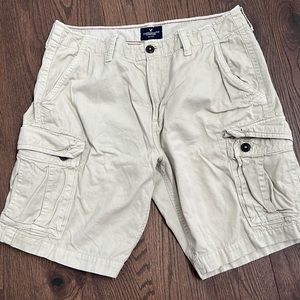Men’s American Eagle cargo shorts